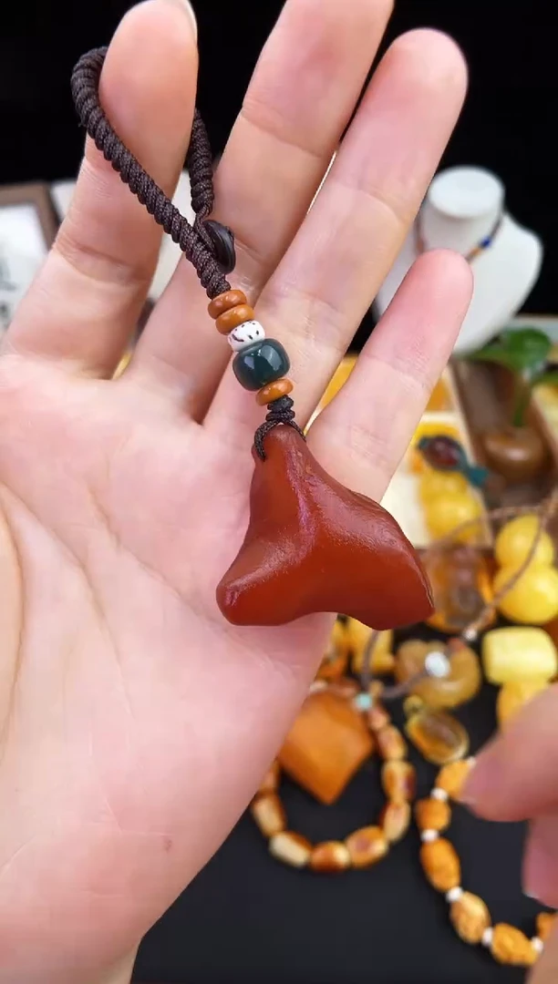 琥珀未镶嵌珠宝奇石柒月