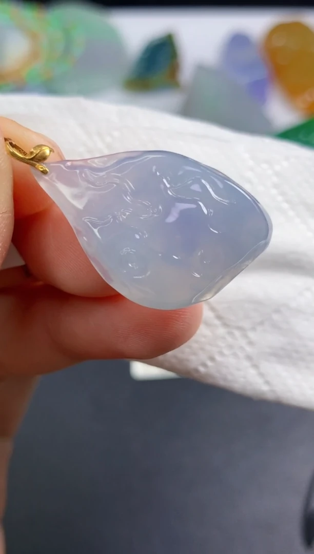 颈饰未镶嵌翡翠