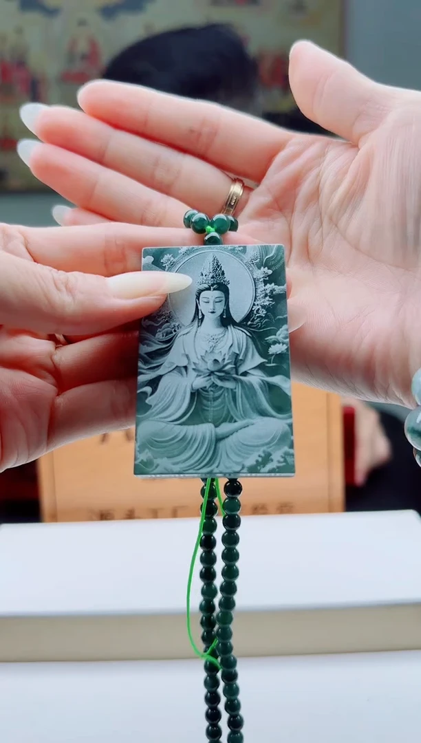 翡翠未镶嵌颈饰谢*生111111111