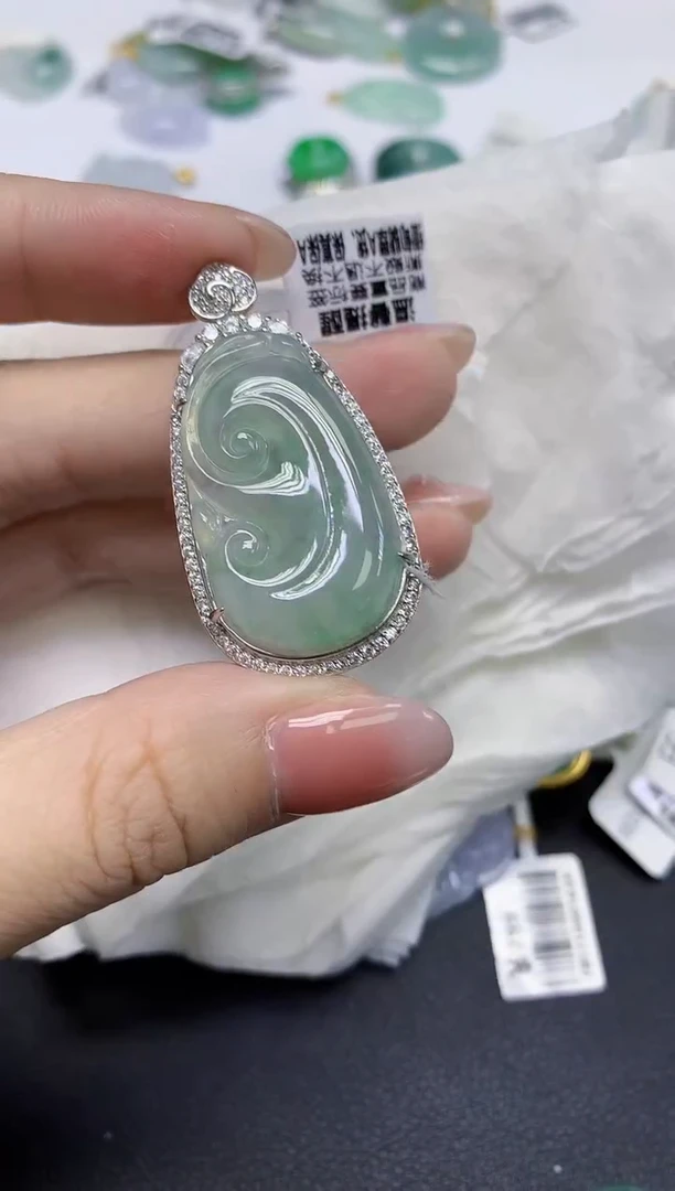 颈饰未镶嵌翡翠天然缅甸翡翠A货多样性发一件