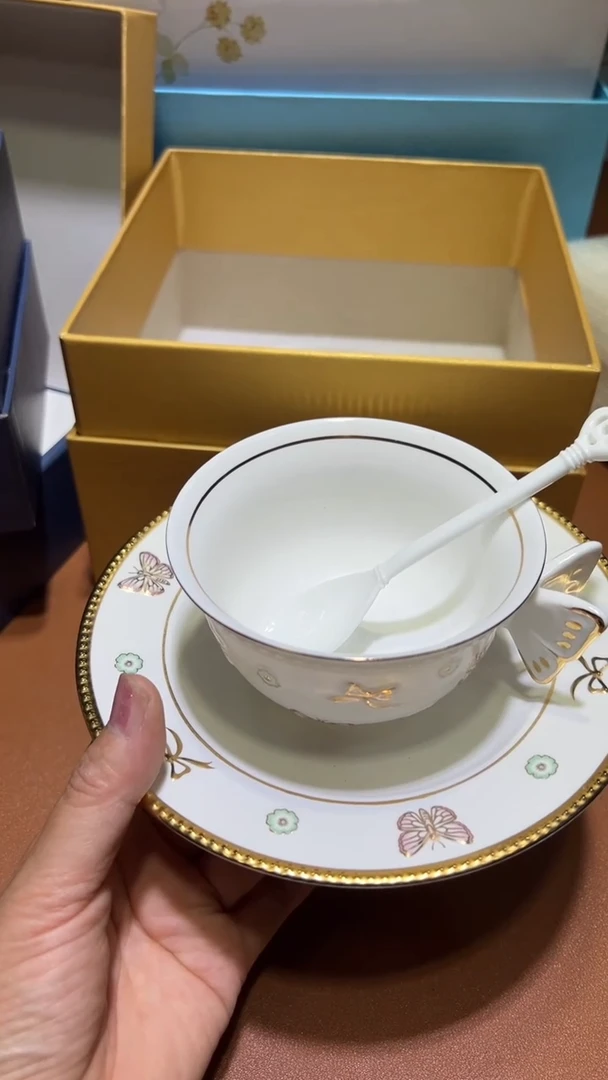瓷片碗碟好物一件不留@@1