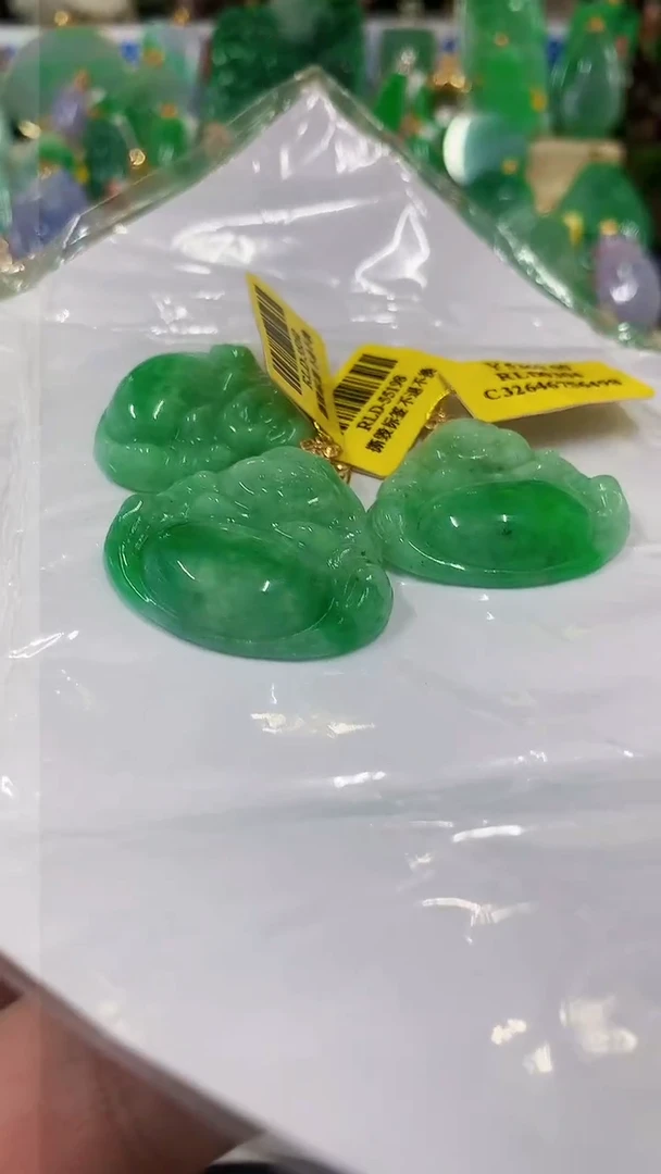 【闪购商品】翡翠吊坠(不含链)18K金镶嵌多样性发货其中一件