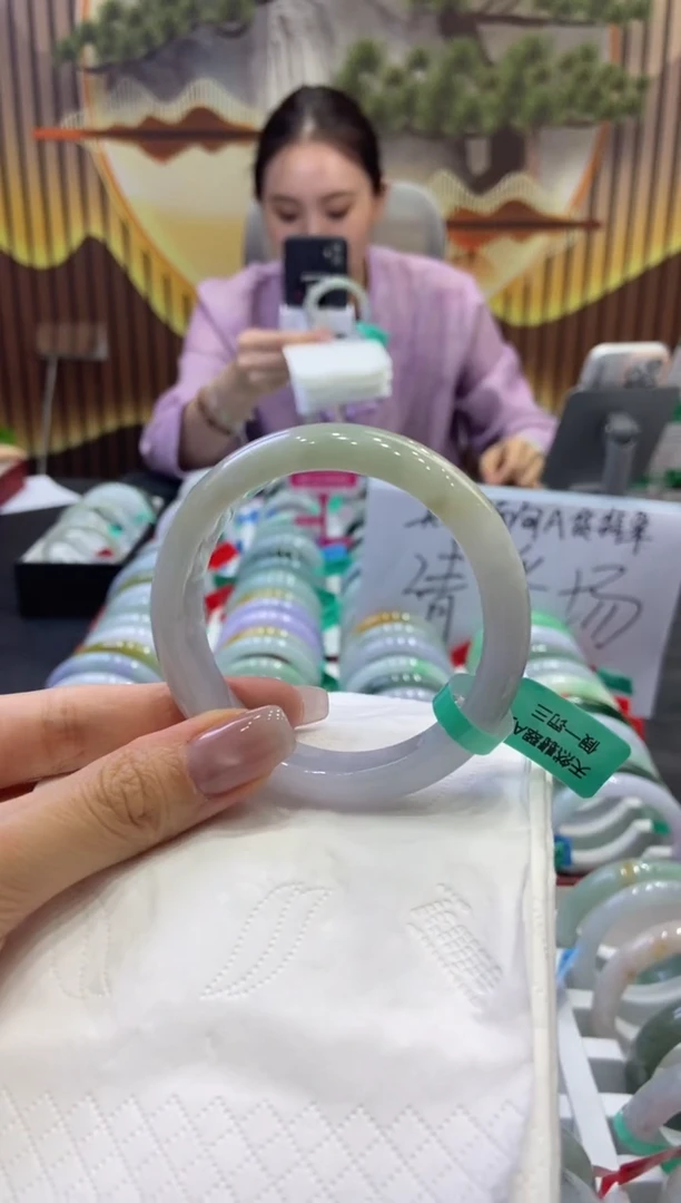 翡翠手镯未镶嵌00008568