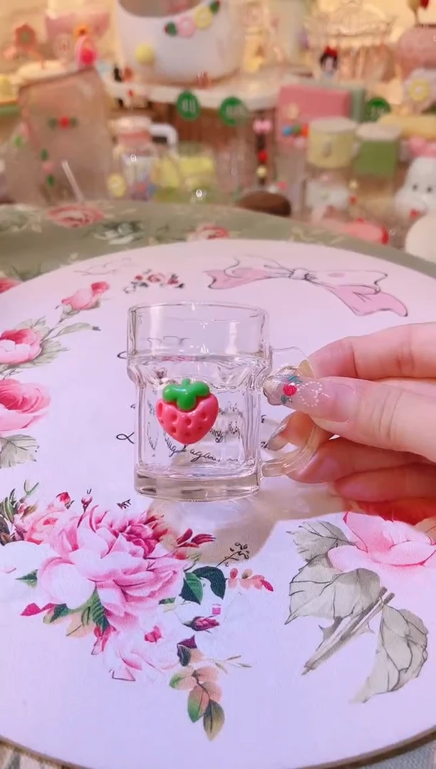 摆件品质好发货快放心拍！草莓一口杯