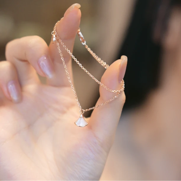 铜合金手链 轻奢气质手链 8319