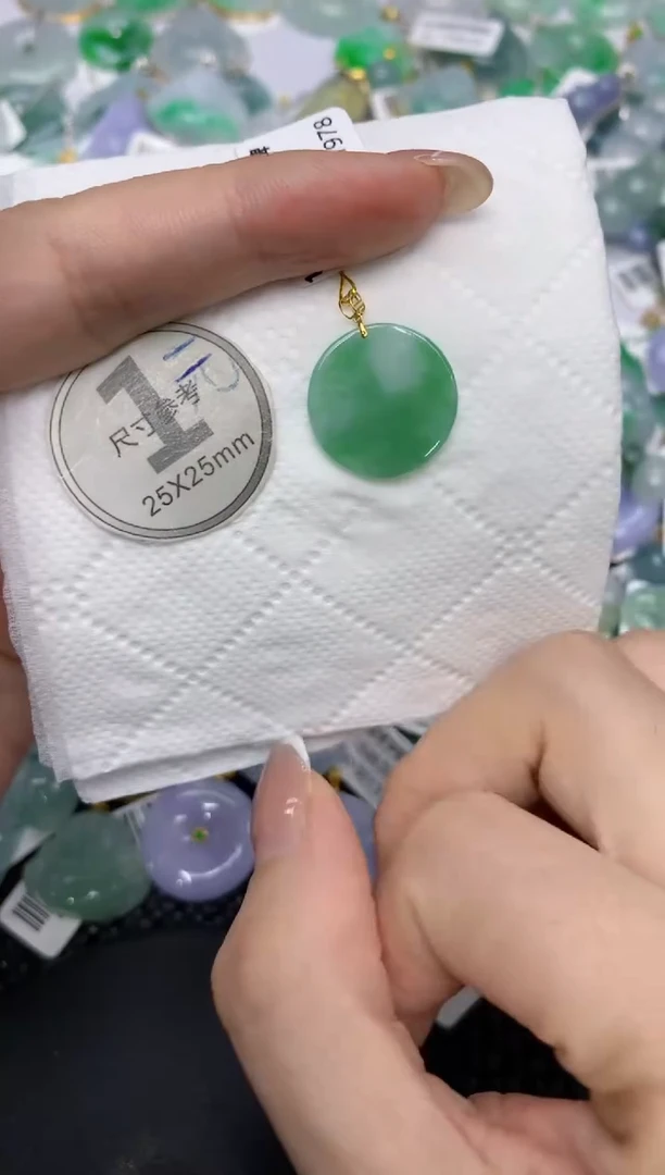 颈饰18K金镶嵌翡翠11111111