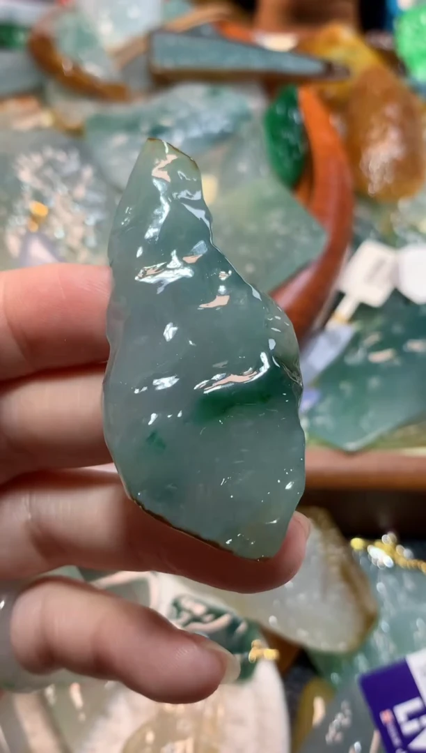 翡翠未镶嵌吊坠(不含链)吊坠