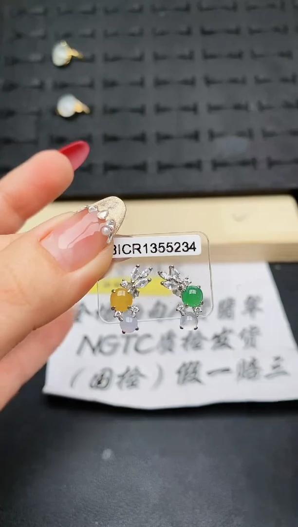 【闪购商品】翡翠耳饰银S925镶嵌...........