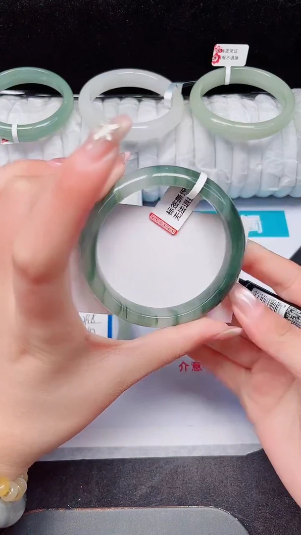 未镶嵌手镯石英质玉160-58/59