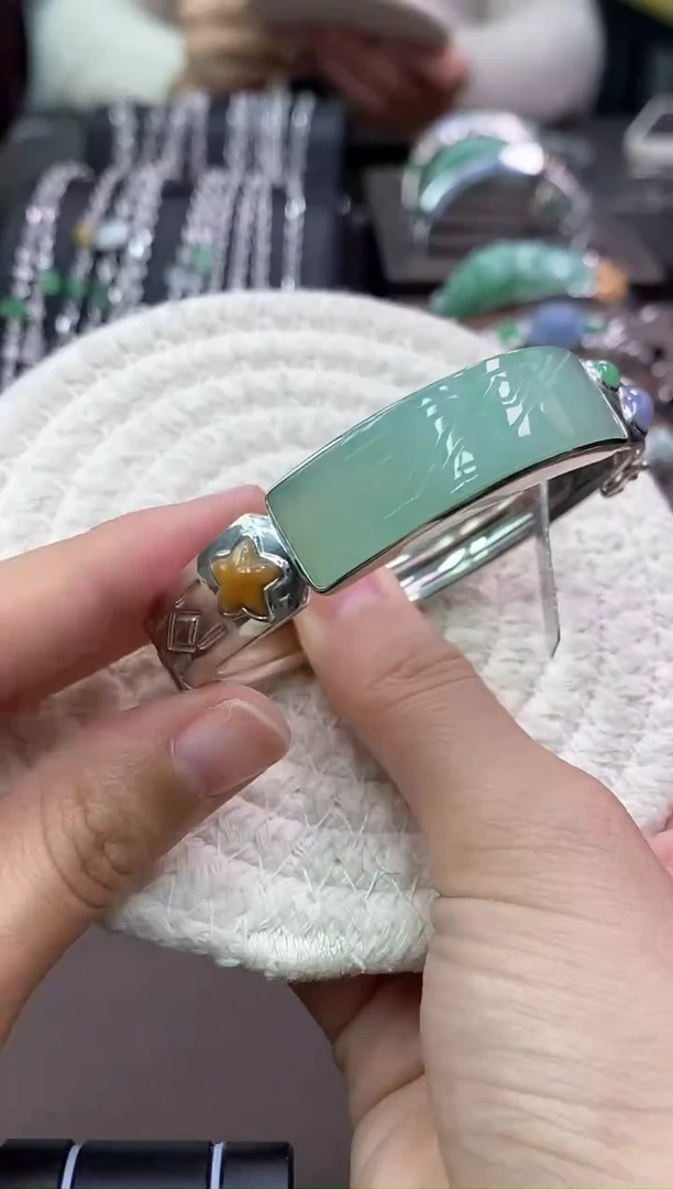 颈饰银S925镶嵌翡翠净货13038