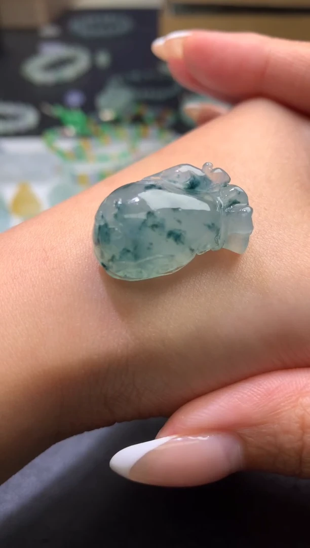 未镶嵌定制翡翠毛货 24.5-15.8-11.2