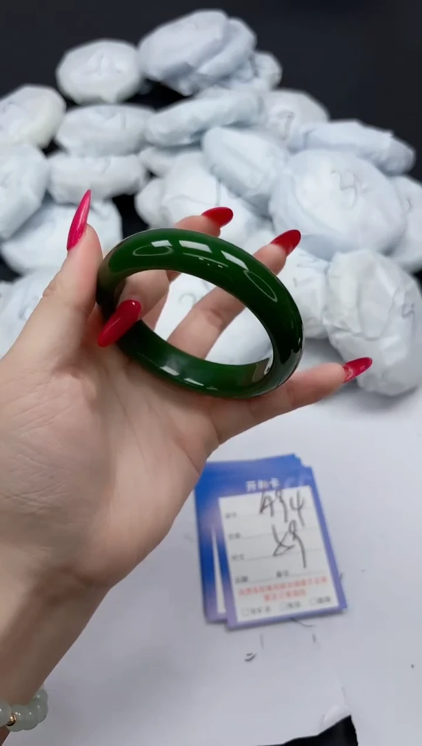 未镶嵌手镯石英质玉A94/5657