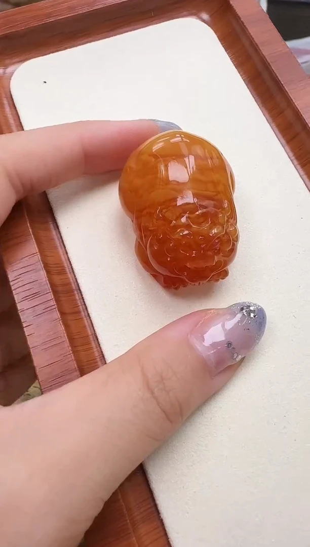 裸石琥珀未镶嵌如图