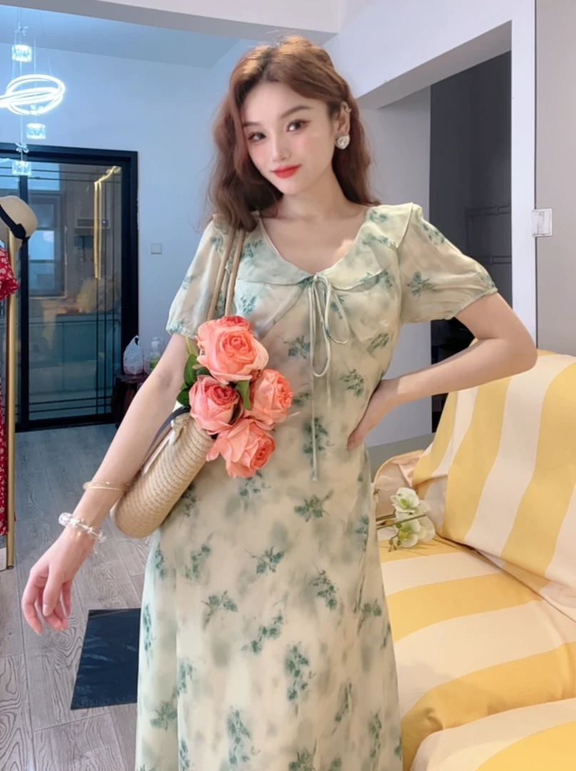 新款法式2025夏季气质长裙碎花连衣裙新款设计感小众收腰显瘦