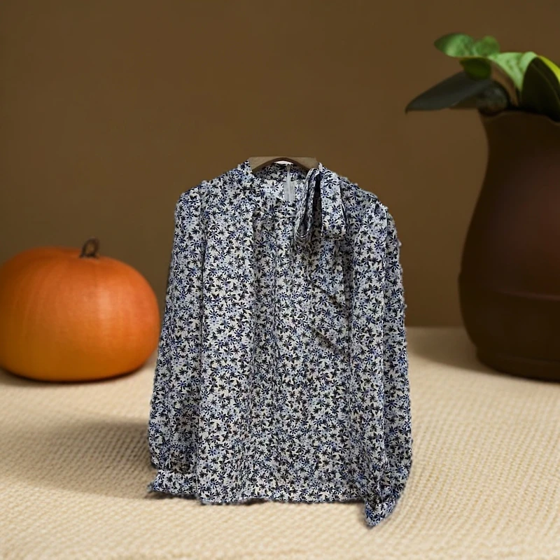 显瘦垂感好经典财阀千金小众灯芯条碎花长袖飘带夏季女装上衣衬衫