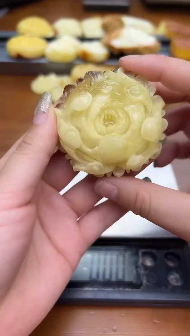 未镶嵌蜜蜡裸石蜜蜡吊坠