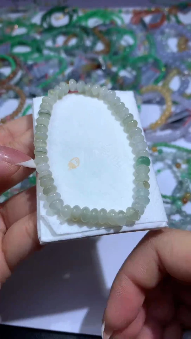 未镶嵌定制翡翠毛货