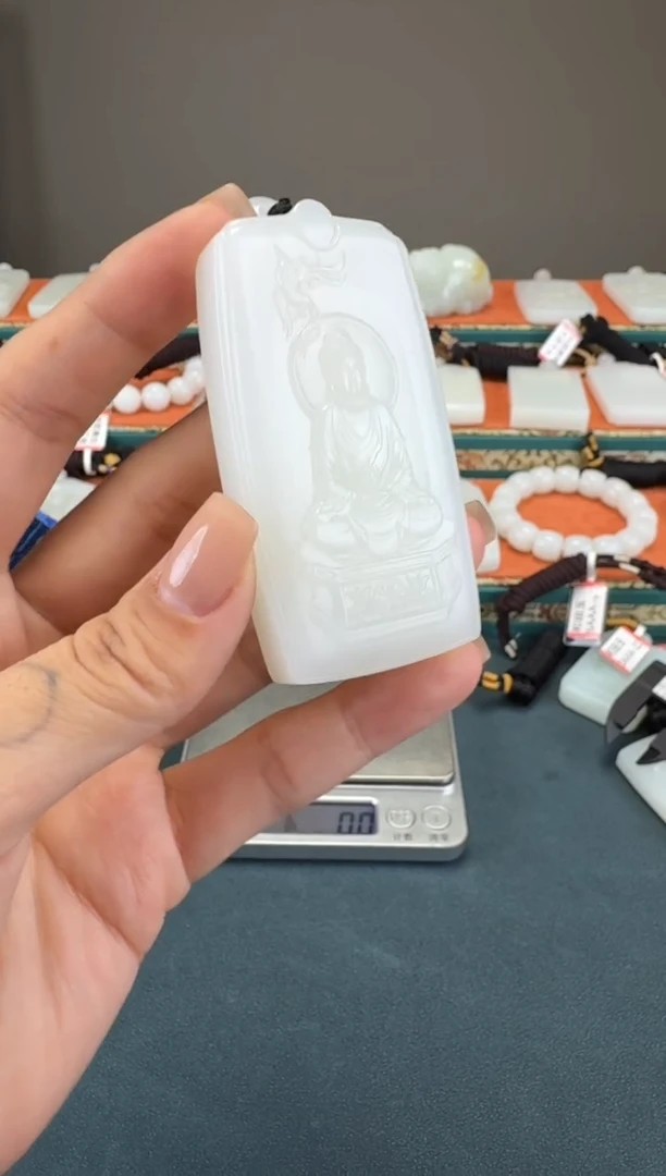 颈饰未镶嵌和田玉1