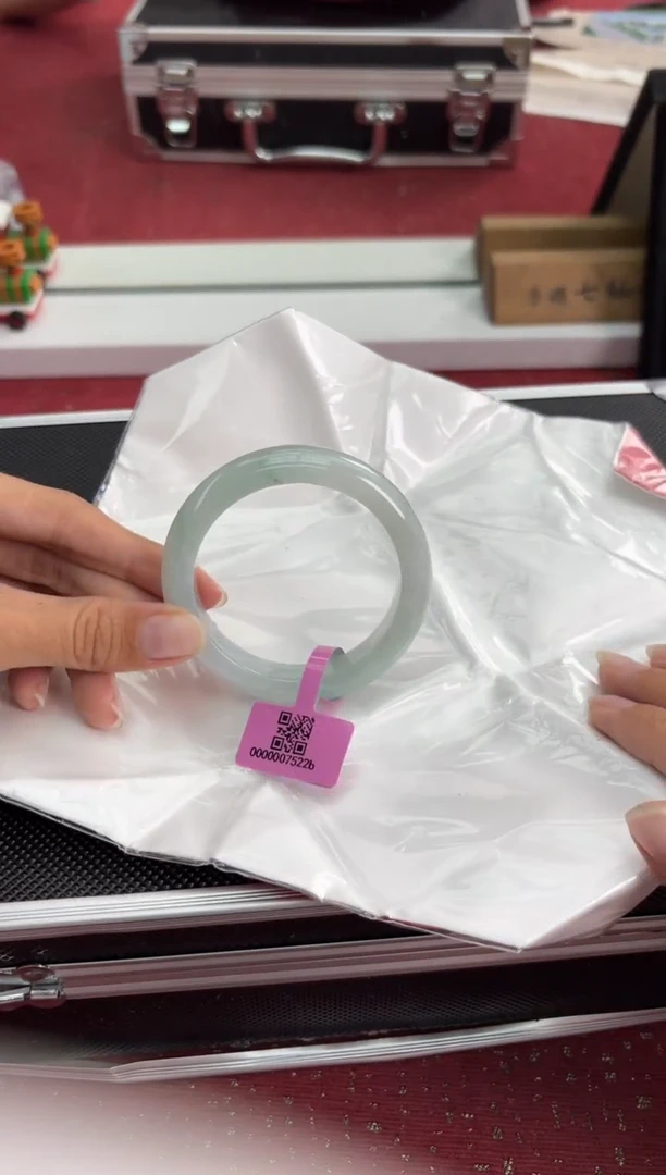 翡翠手镯未镶嵌6手镯