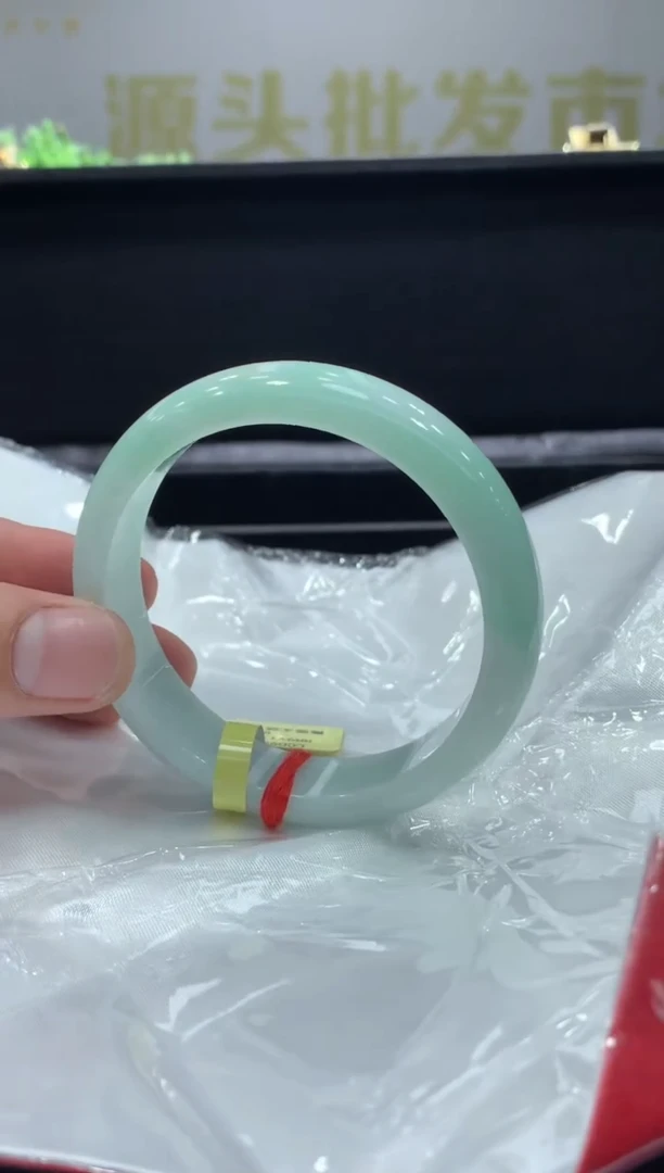 未镶嵌手镯翡翠翡翠手镯
