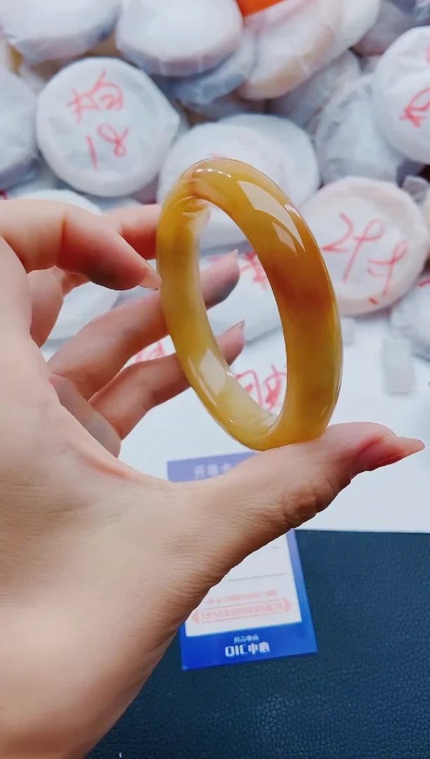 石英质玉手镯未镶嵌H70-61-62