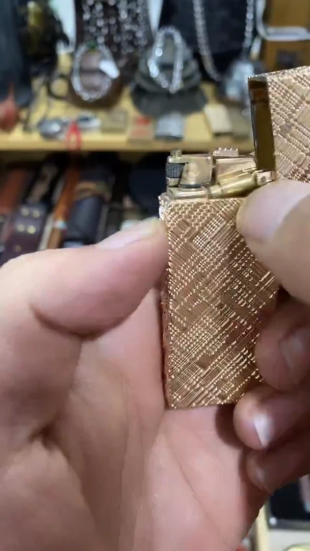 瓷片闪购商品  如图所示