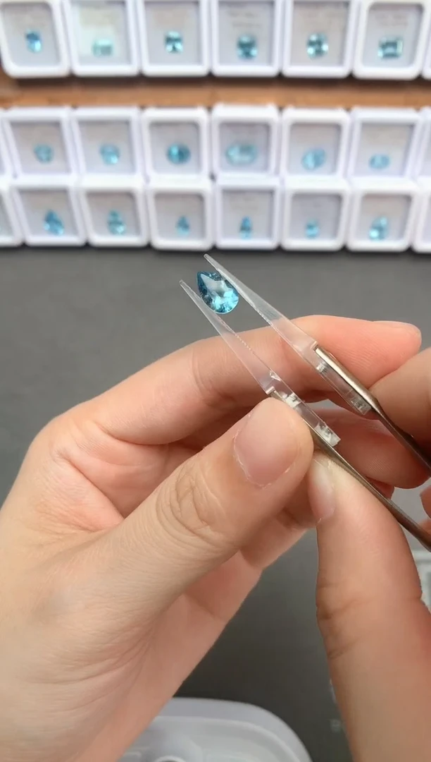 未镶嵌裸石定制海蓝宝石1.21ct 圣玛 02015