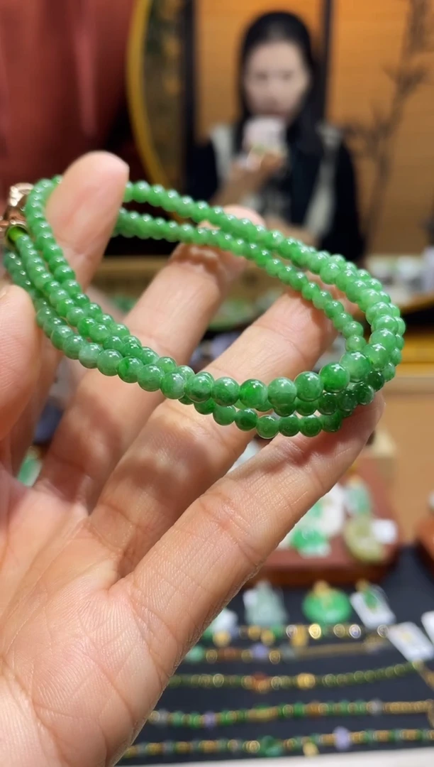 颈饰未镶嵌翡翠项链