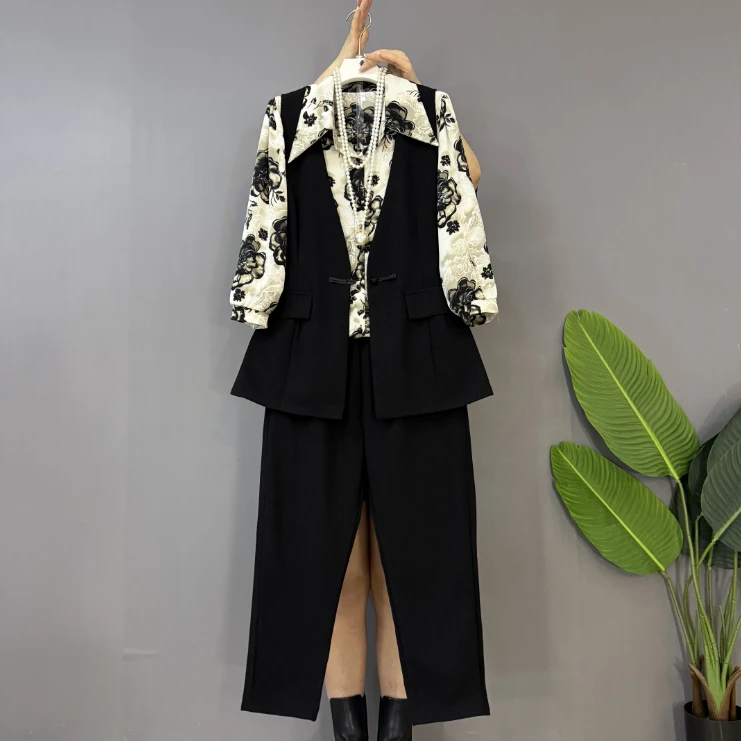 新款大码女装时尚气质高级感碎花衬衫马甲三件套套装