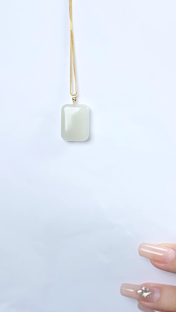 颈饰18K金镶嵌和田玉1