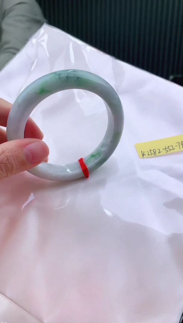 未镶嵌手镯翡翠55