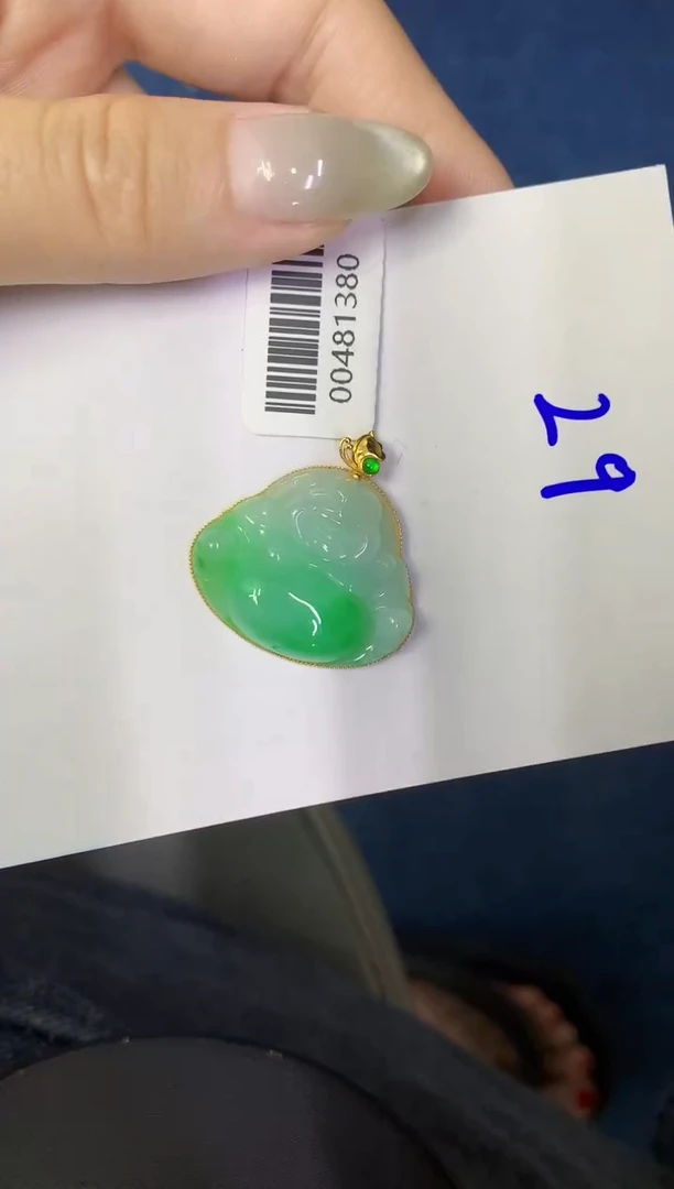翡翠18K金镶嵌颈饰缅甸天然翡翠A货