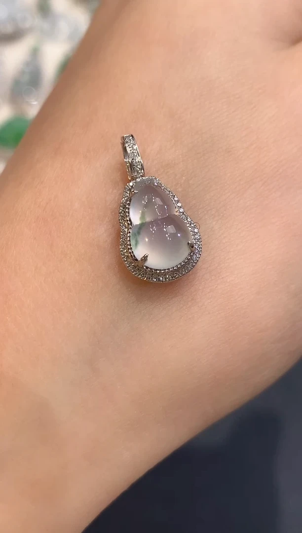 吊坠(不含链)18K金镶嵌翡翠a1   多样性一件发货