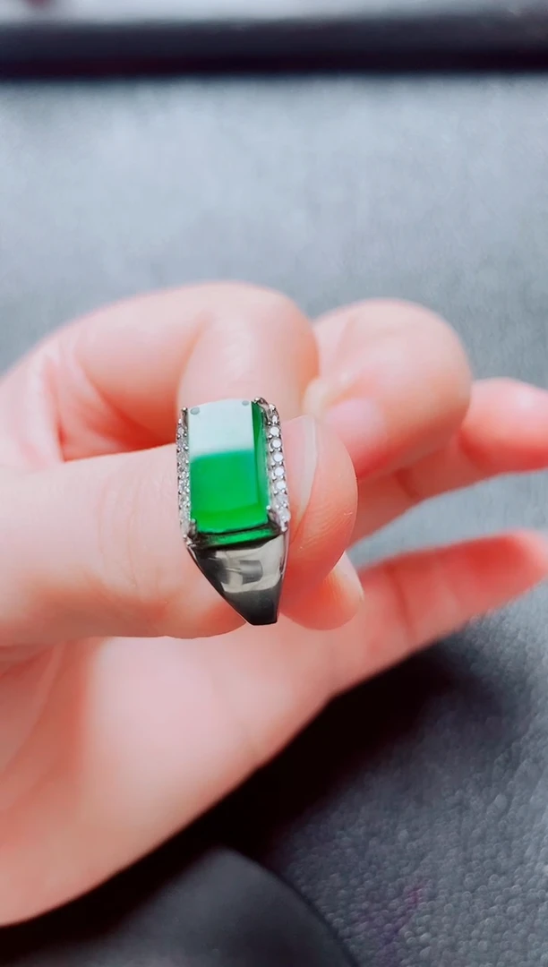 银S925镶嵌戒指翡翠1
