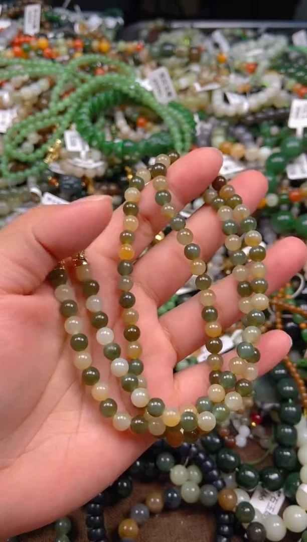 和田玉未镶嵌颈饰1