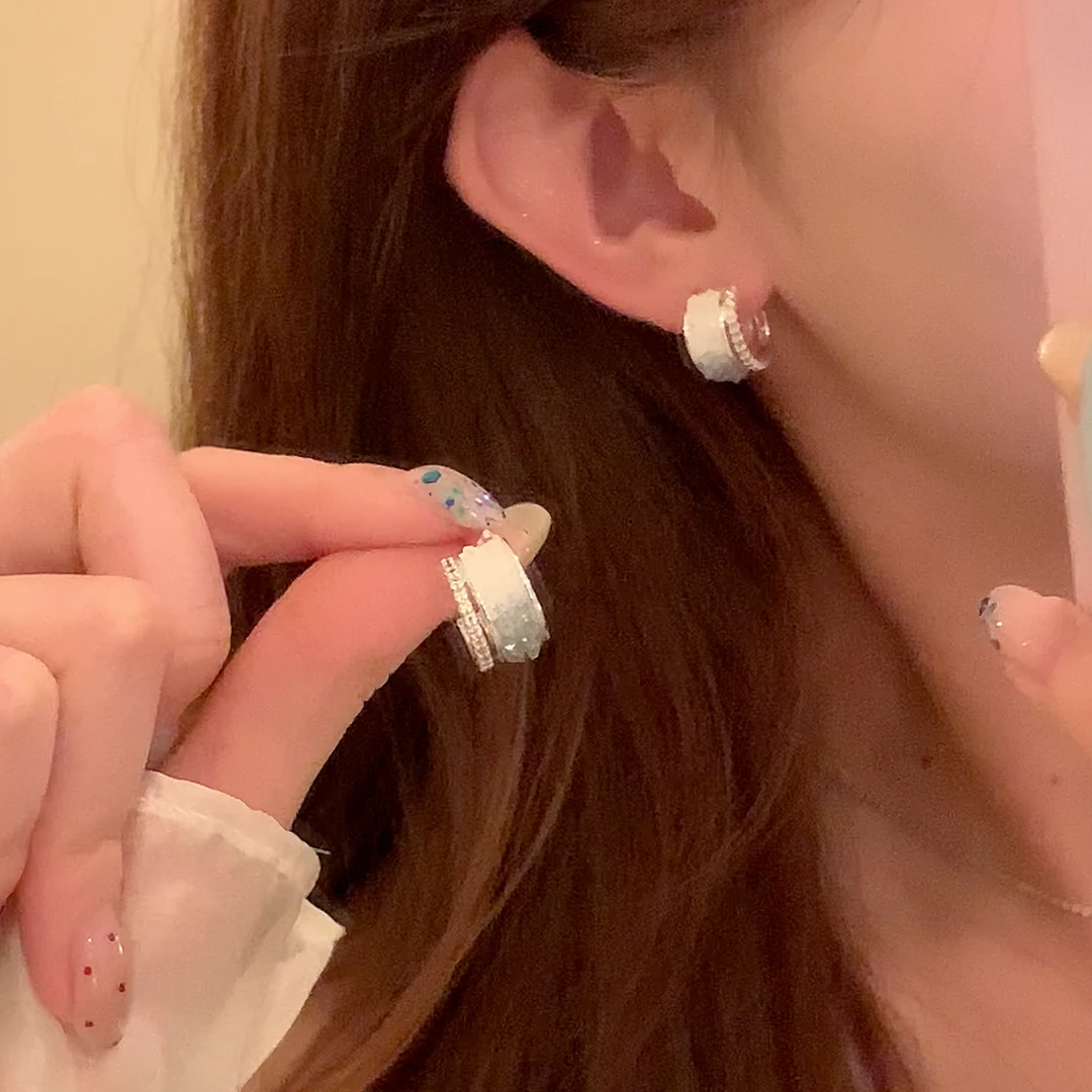 铜合金锆石耳饰 春夏轻奢闪锆碎冰蓝C型耳环女气质法式耳针耳饰