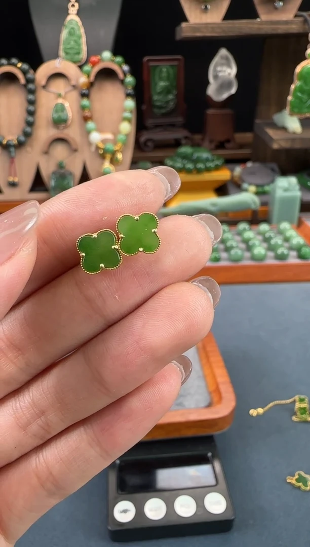 【闪购商品】和田玉吊坠18K金镶嵌1