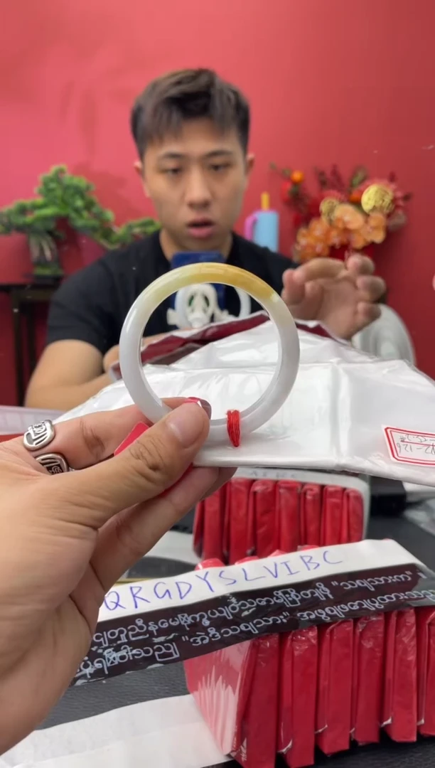 未镶嵌手镯翡翠6