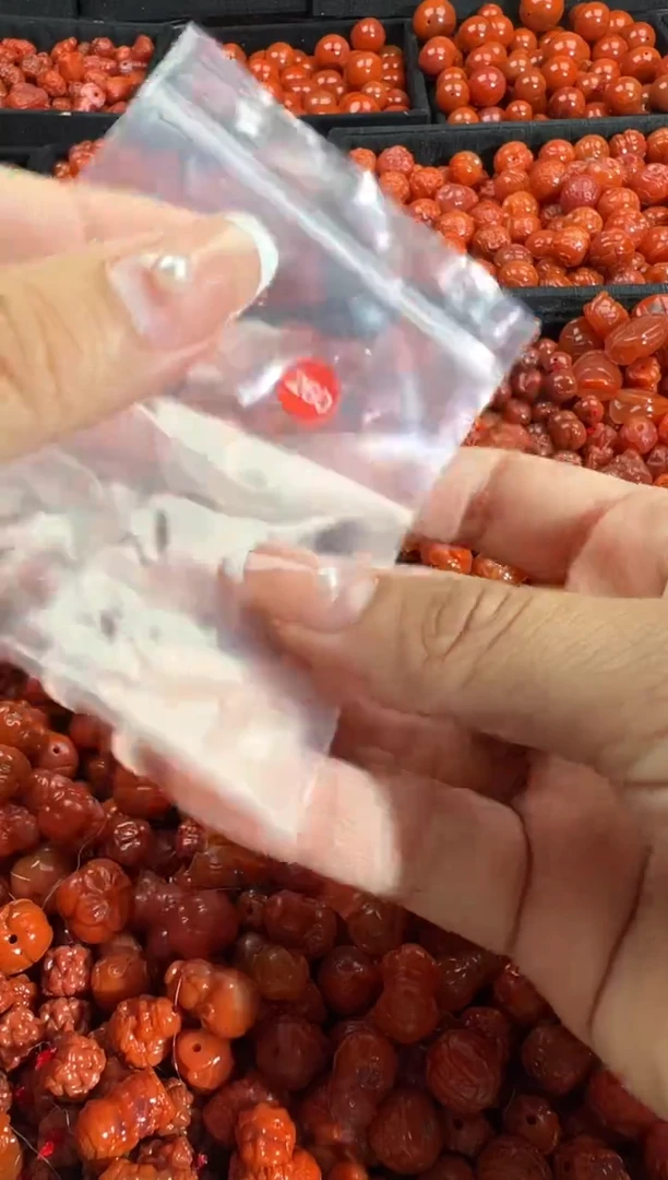 颈饰未镶嵌南红玛瑙1