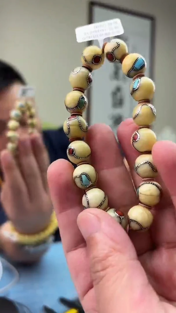 蜜蜡未镶嵌珠宝奇石H20，假一罚十多样性发其一H