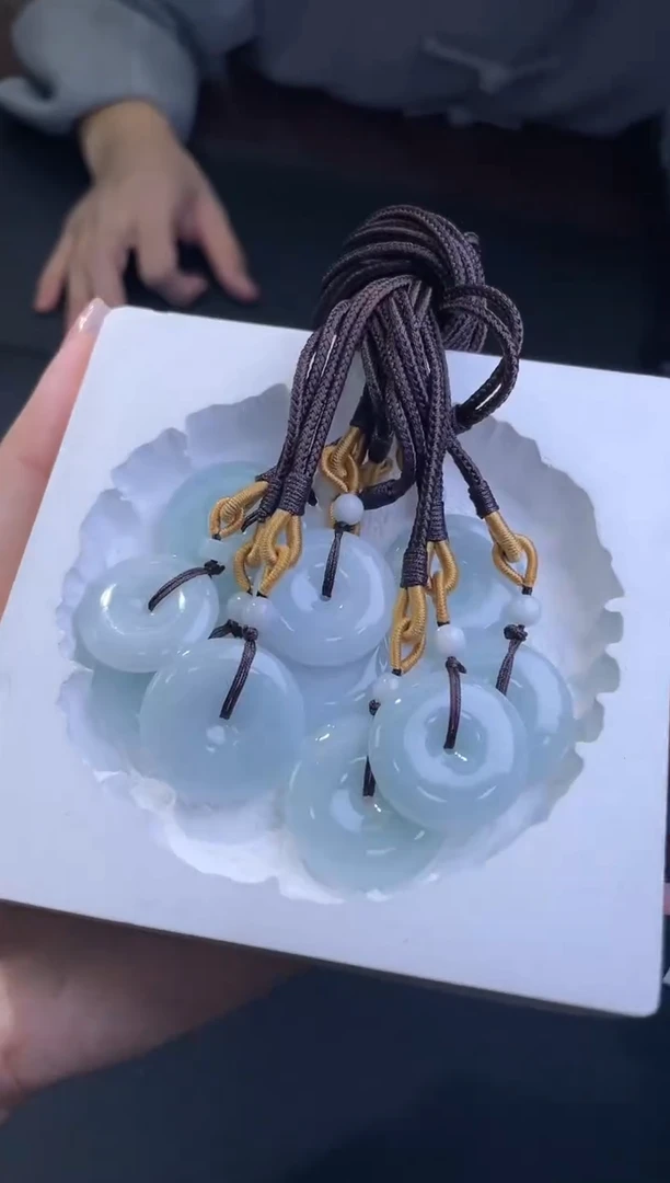 【闪购商品】翡翠吊坠(不含链)未镶嵌W015-CZH1169多样性发一