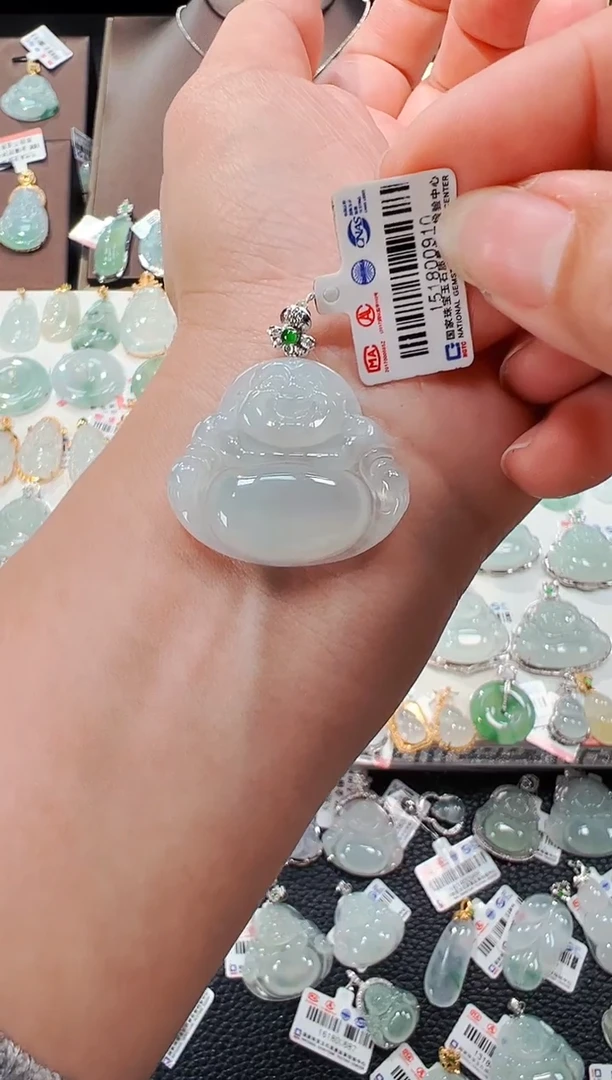 【闪购商品】翡翠吊坠(不含链)18K金镶嵌佛公吊坠910