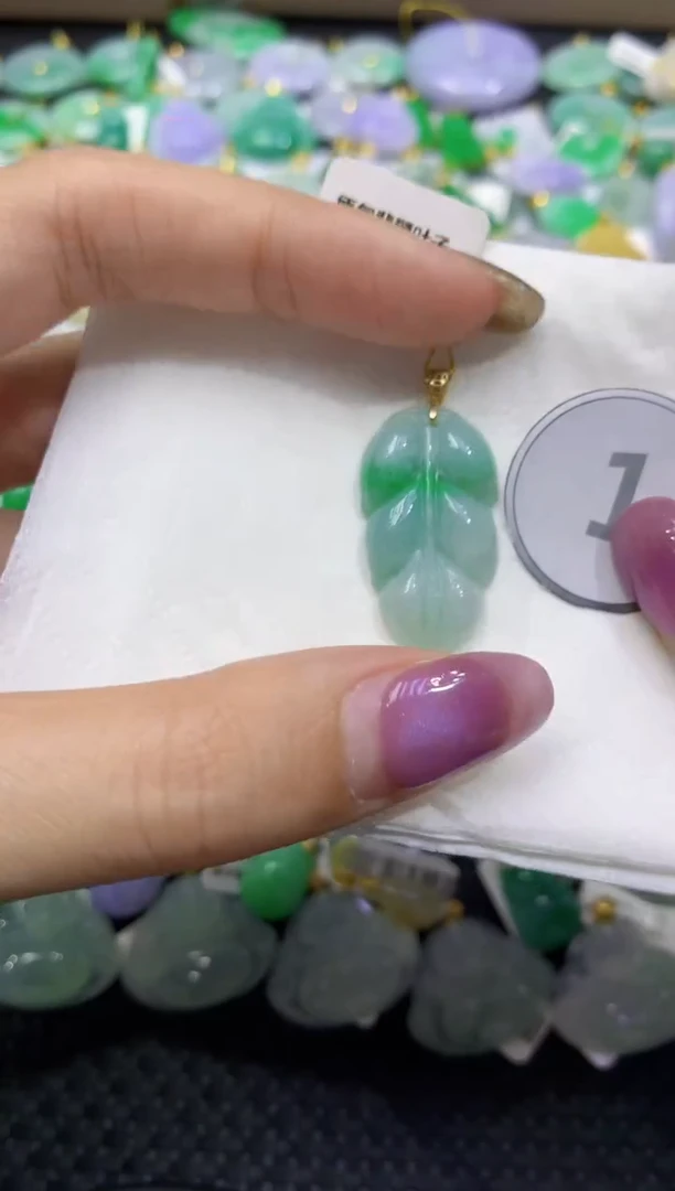 颈饰未镶嵌翡翠天然缅甸翡翠A货