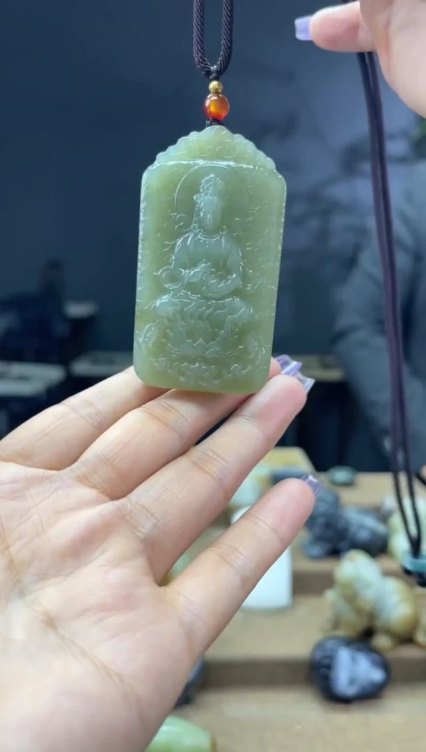 颈饰未镶嵌和田玉1