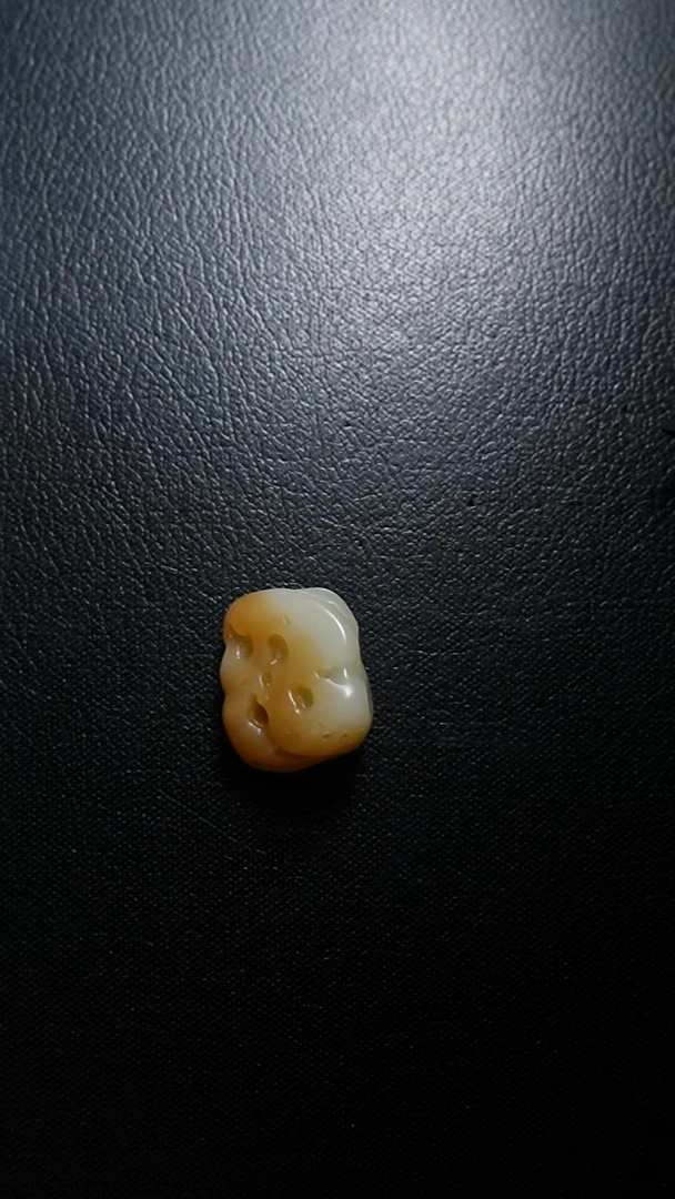 颈饰未镶嵌和田玉太湖石吊坠