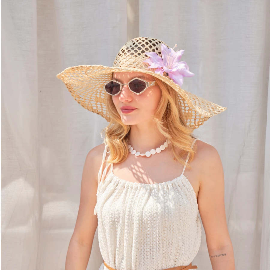 2025新款手工拉菲草编镂空大檐草帽夏女时尚高级感法式度假帽子夏