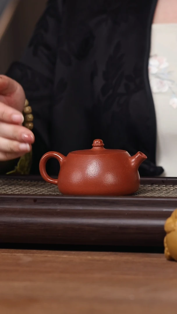 【闪购商品】紫砂茶壶史红芬明式井栏42目红降坡180cc