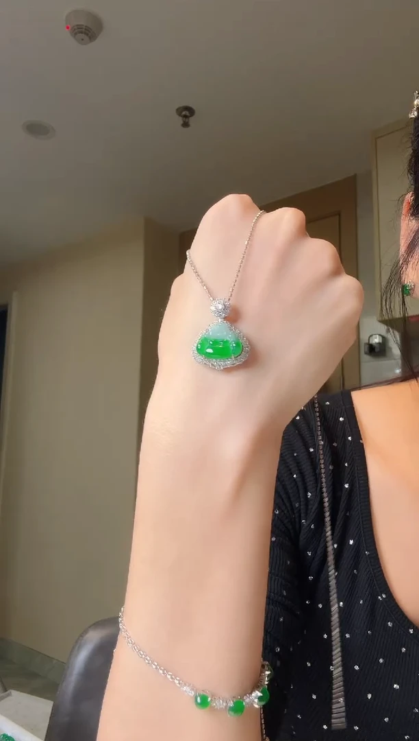 翡翠银S925镶嵌吊坠(不含链)天然翡翠吊坠