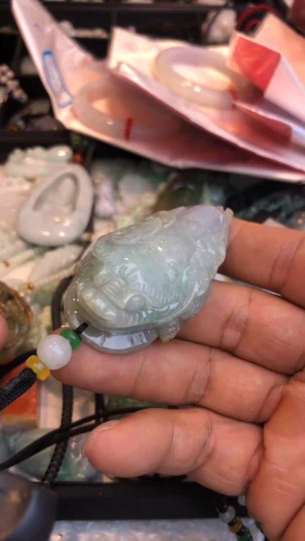 翡翠未镶嵌吊坠(不含链)金蟾