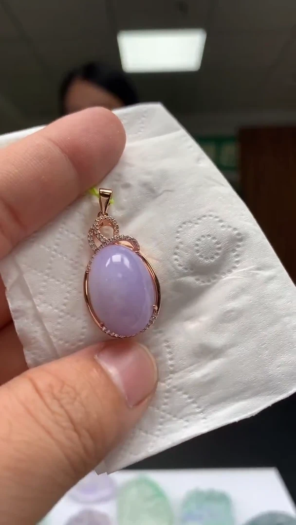 颈饰未镶嵌翡翠          *212